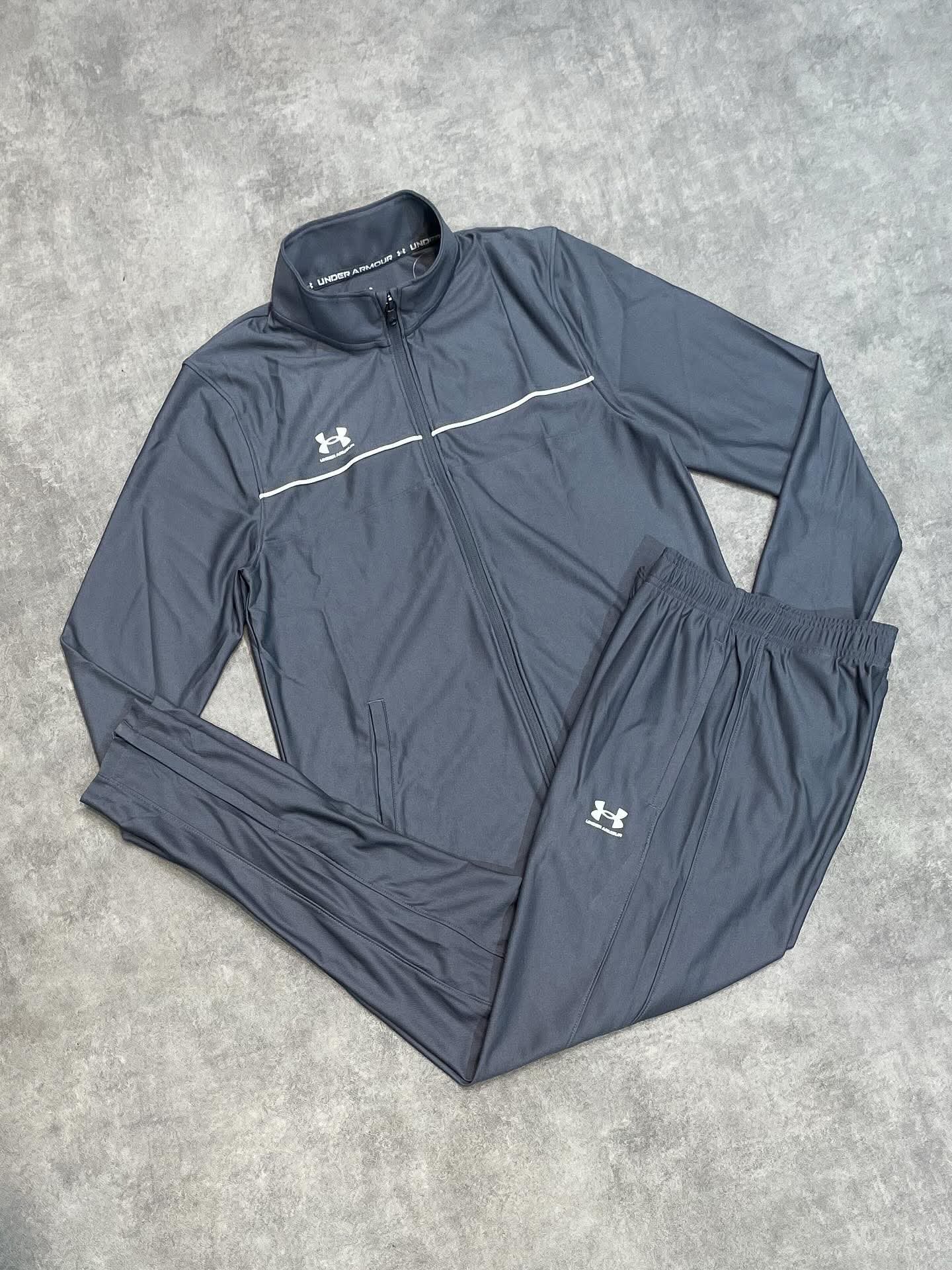 UNDER ARMOUR CHALLENGER GRIS
