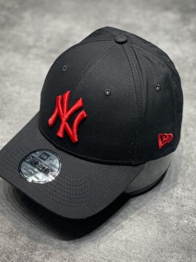 CASQUETT NEW ERALOGO ROUGE