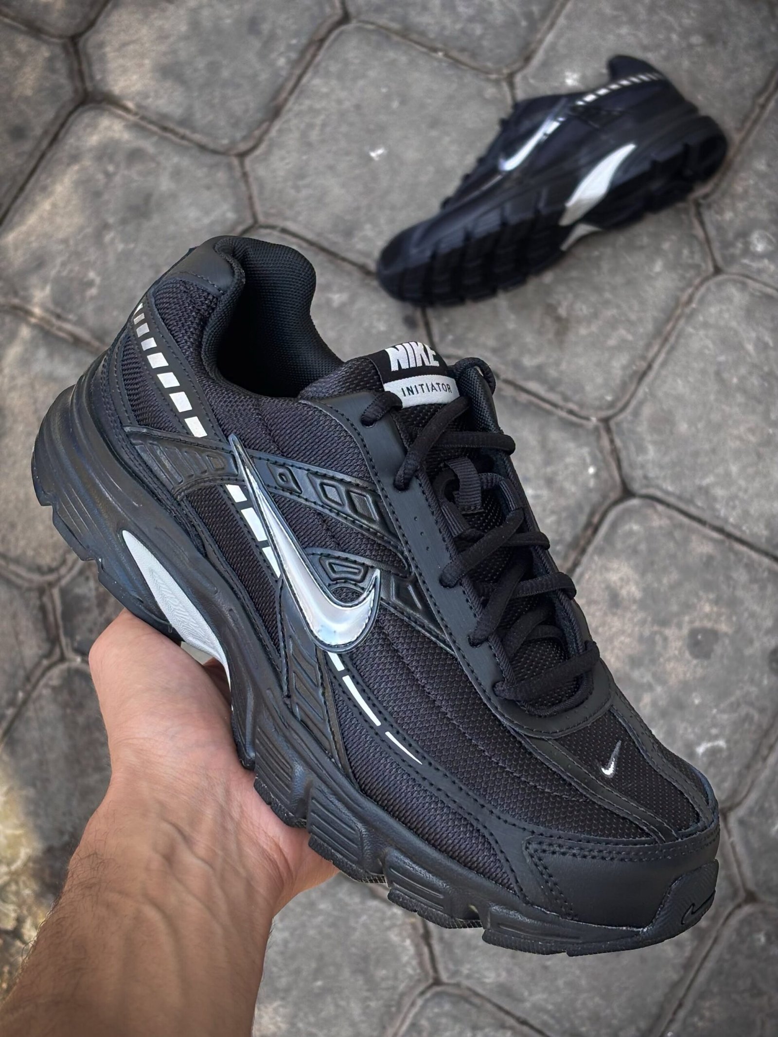 NIKE INITIATOR NOIR