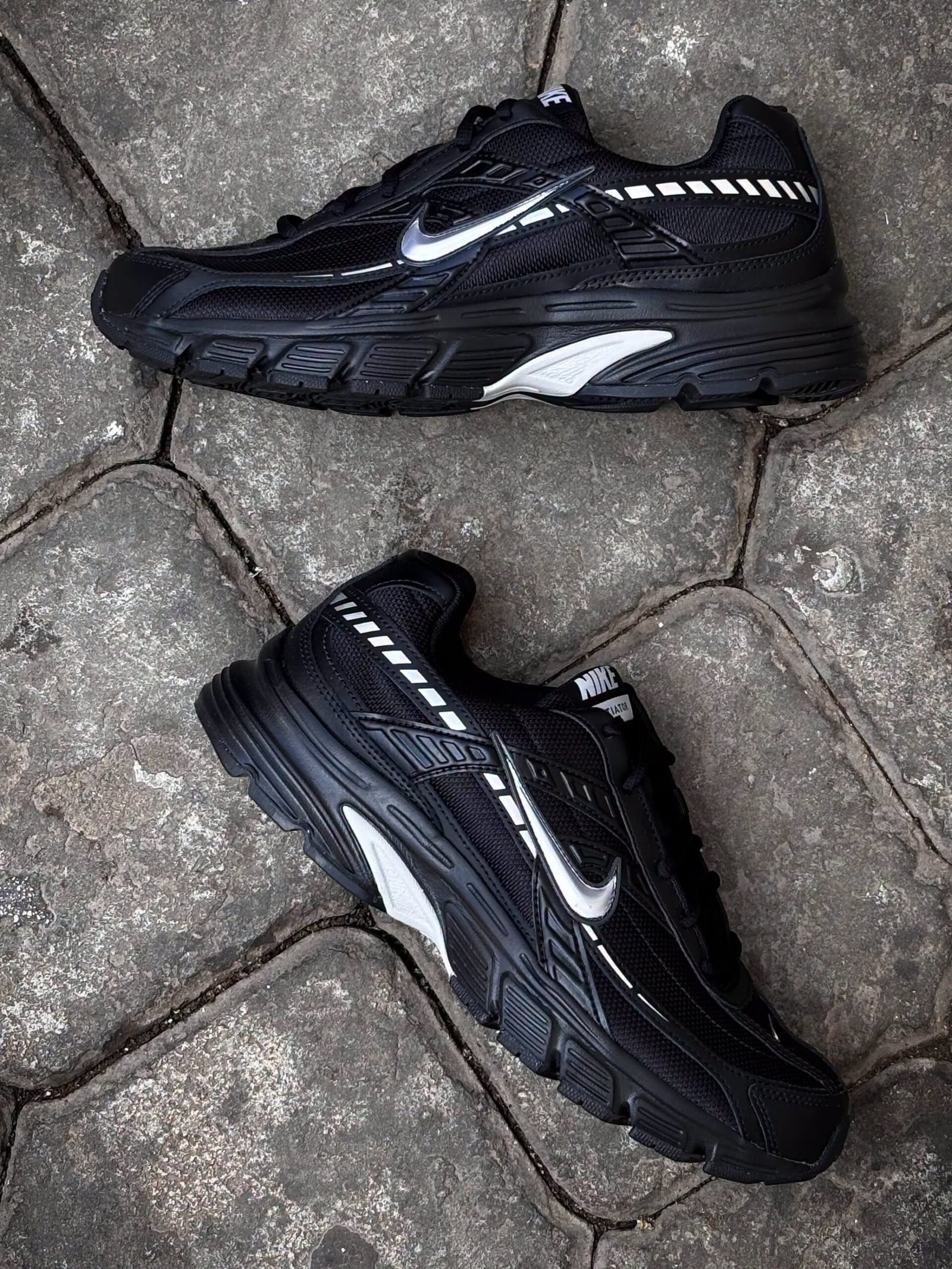 NIKE INITIATOR NOIR – Image 4