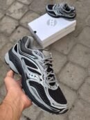 SAUCONY OMNI-9 GRIS