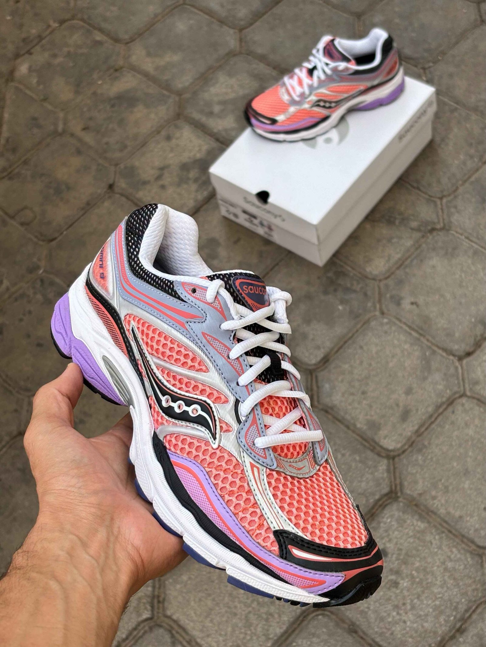 SAUCONY OMNI-9 ORANG